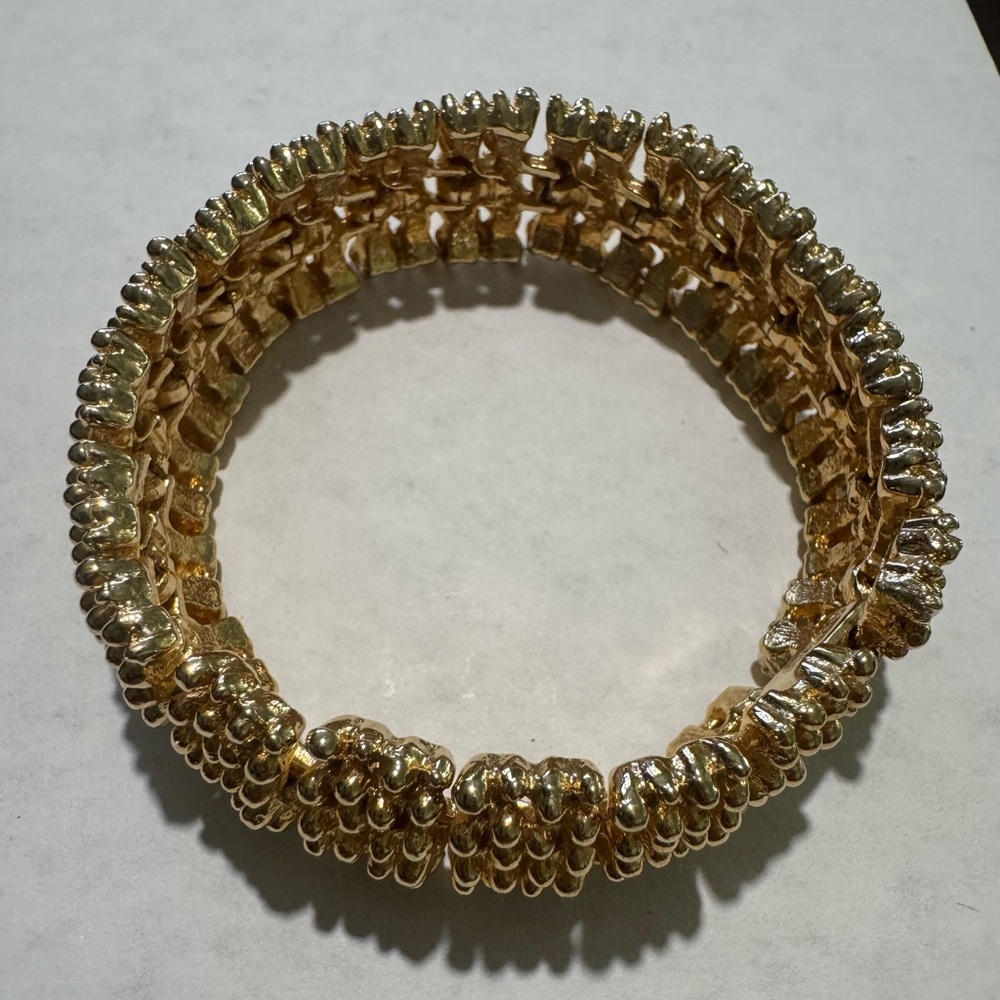 VTG Sarah Coventry Signed 7.5” Gold Tone Bracelet